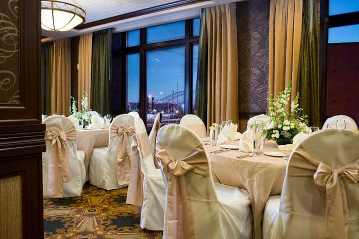 Ballroom/Hall 73 of 85